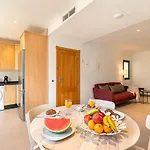 Capri Luxury Holidays Suites, Playa De Cristianos شقة *