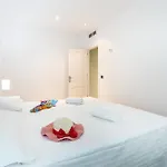 شقة Capri Luxury Holidays Suites, Playa De Cristianos