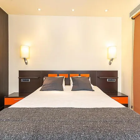 Capri Luxury Holidays Suites, Playa De Cristianos *