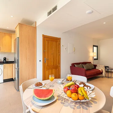 Capri Luxury Holidays Suites, Playa De Cristianos Apartment *