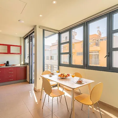 Luxury Holidays Suites, Playa De Cristianos * Лос Кристианос