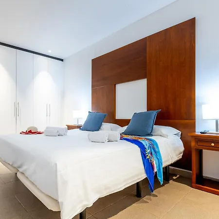 דירה Capri Luxury Holidays Suites, Playa De Cristianos לוס כריסטיאנוס