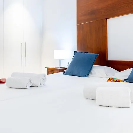 شقة Capri Luxury Holidays Suites, Playa De Cristianos *