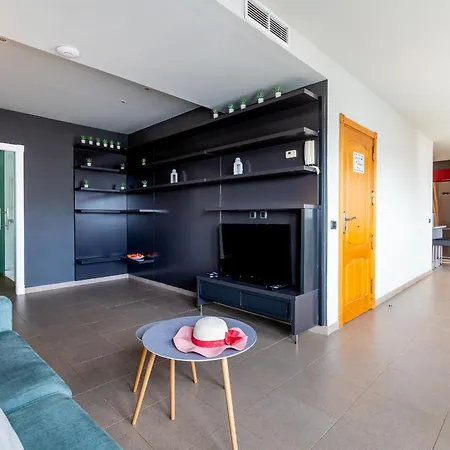 Capri Luxury Holidays Suites, Playa De Cristianos