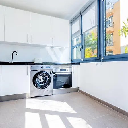 Capri Luxury Holidays Suites, Playa De Cristianos アパート