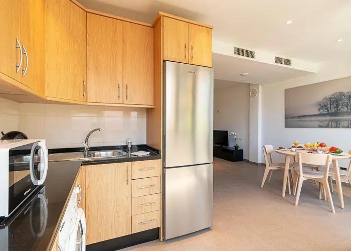 Capri Luxury Holidays Suites, Playa De Cristianos Lägenhet