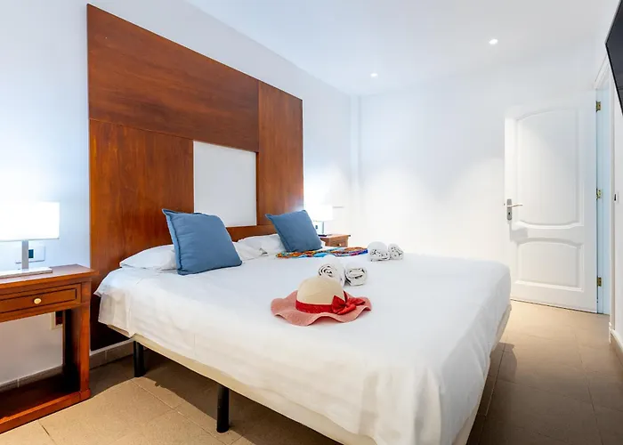 Capri Luxury Holidays Suites, Playa De Cristianos Lägenhet *