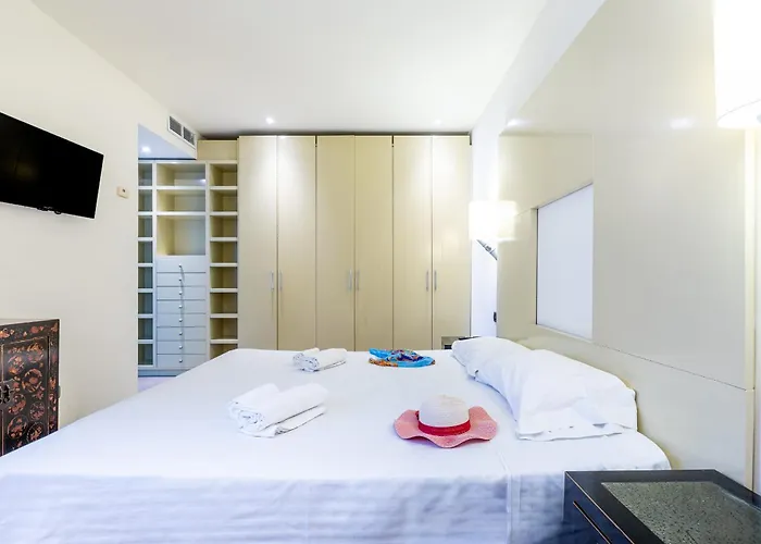 Capri Luxury Holidays Suites, Playa De Cristianos Lägenhet *