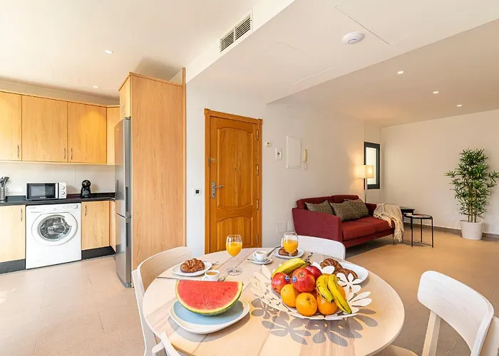 Capri Luxury Holidays Suites, Playa De Cristianos Apartment *