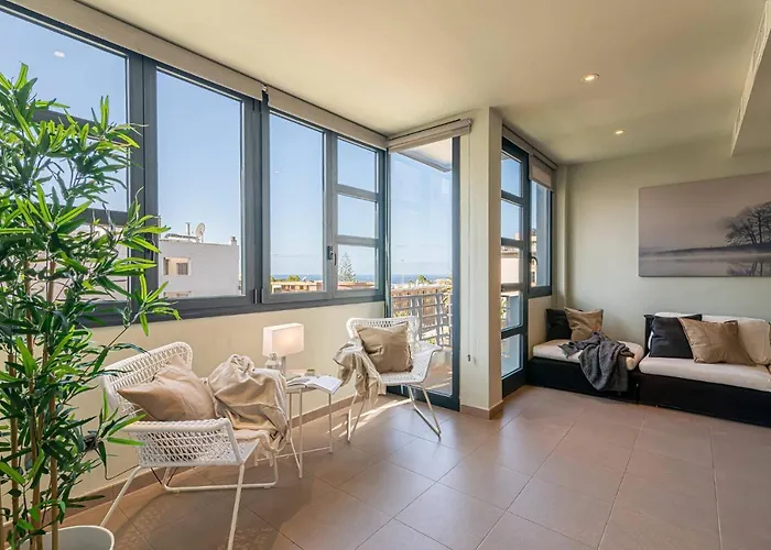 Capri Luxury Holidays Suites, Playa De Cristianos Apartment