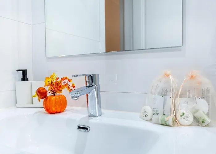 Capri Luxury Holidays Suites, Playa De Cristianos Apartment *