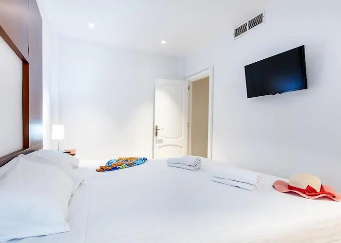 Capri Luxury Holidays Suites, Playa De Cristianos