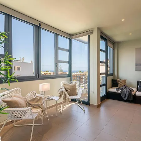 Capri Luxury Holidays Suites, Playa De Cristianos Lejlighed